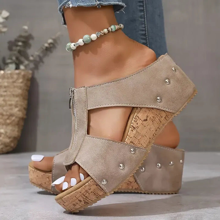 Anna-Dorothea | Stylische Keilsandalen